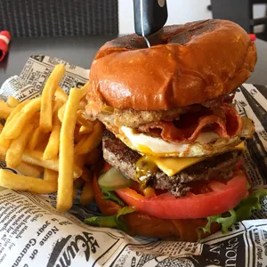 SXM BURGER