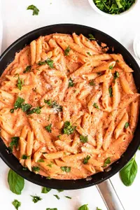 Tomato Cream (Pink Sauce) Pasta