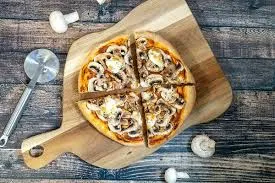 FUNGI PIZZA