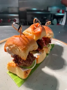 Fried Tandoori Chicken Slider (priced per piece)