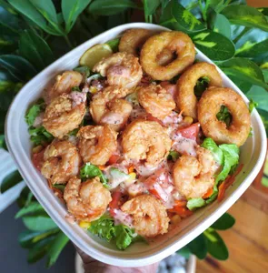 Spicy Thai shrimps salad