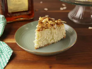 AMARETTO CHEESECAKE