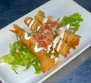 Taquitos ( 3 Pieces )