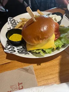 HENNESSY BURGER